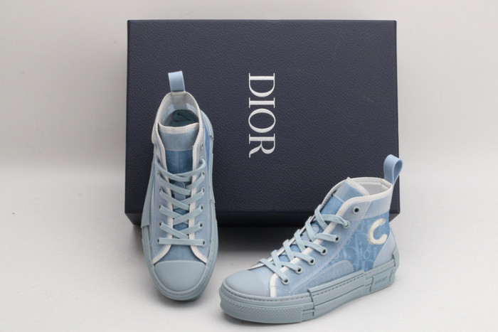 D10R SNEAKER