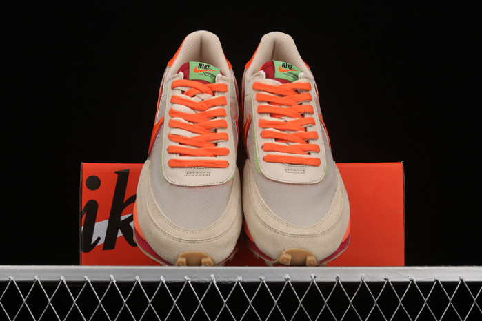 NIKE LDWAFFLE CLOT SACAI NET ORANGE BLAZE DH1347-100