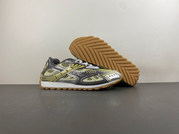 BV sneaker
