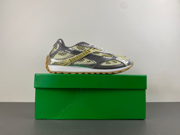 BV sneaker
