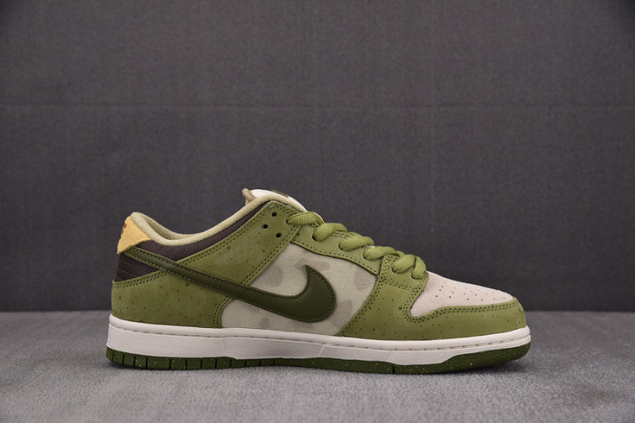 Nike SB Dunk Low Yuto Horigome Matcha HF8022-300