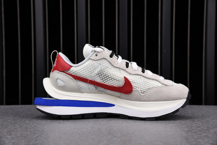 SACAI X NIKE VAPORWAFFLE 3.0 CV1363-100