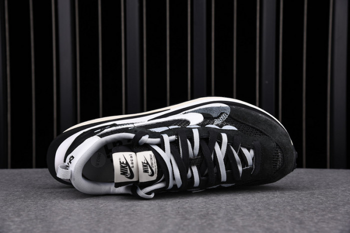 SACAI X NIKE PEGASUA VAPORFLY BLACK WHITE CI9928 001