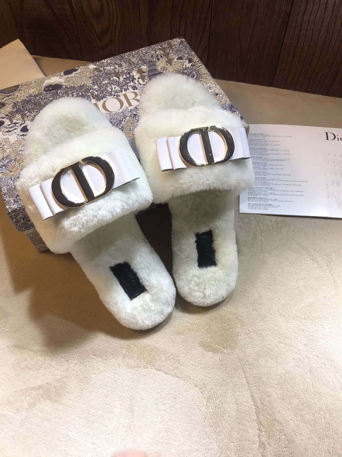 d10r sandal