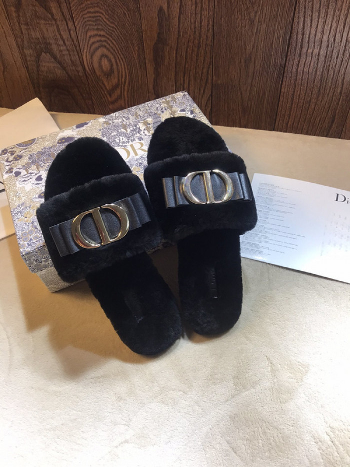 d10r sandal