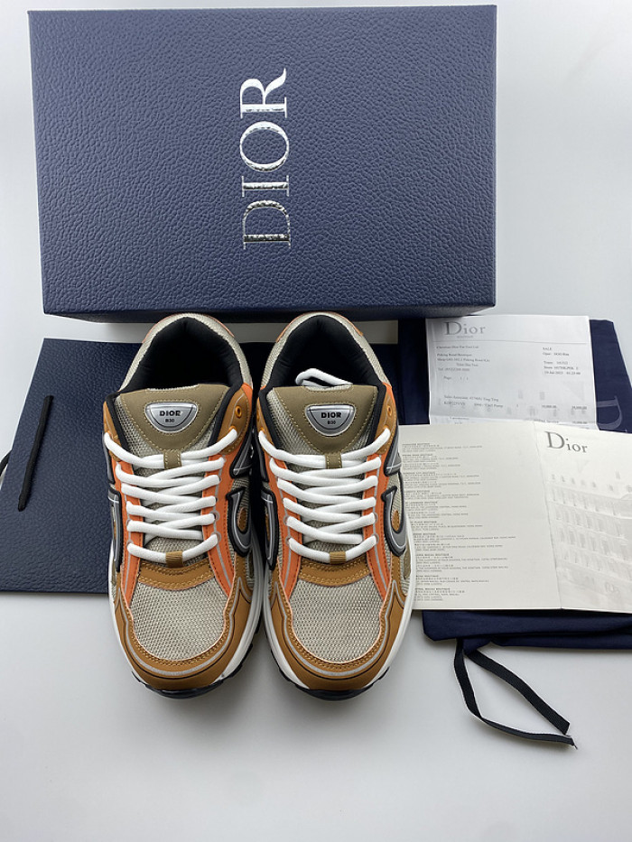 D10R SNEAKER