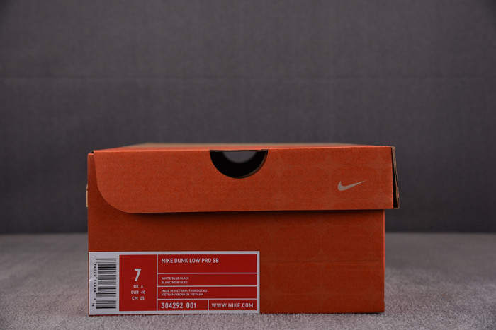 NIKE SB DUNK LOW PRO 