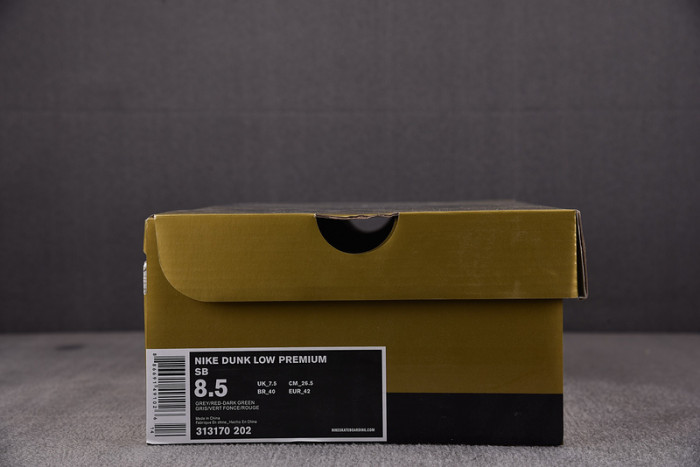 Nike SB Dunk Low Freddy Krueger  313170-202