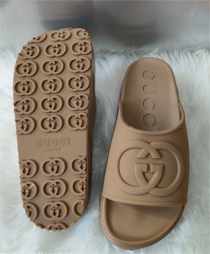 GUI SANDAL
