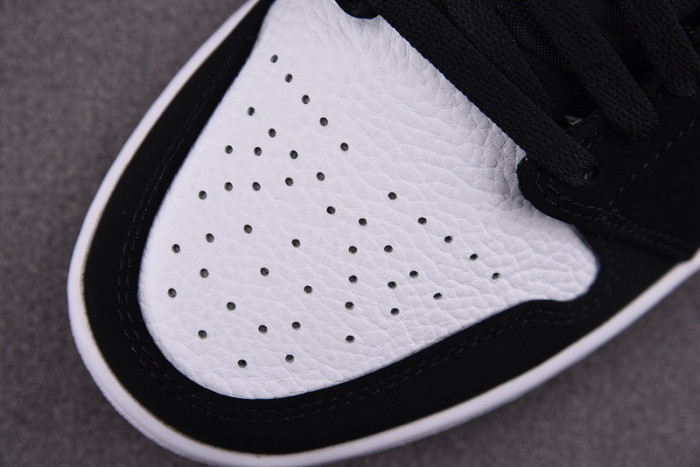 AIR JORDAN 1 LOW BLACK TOE 553558-116