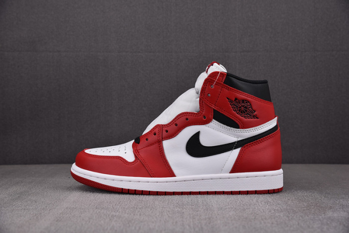 AIR JORDAN 1 RETRO HIGH OG CHICAGO RED 555088-101