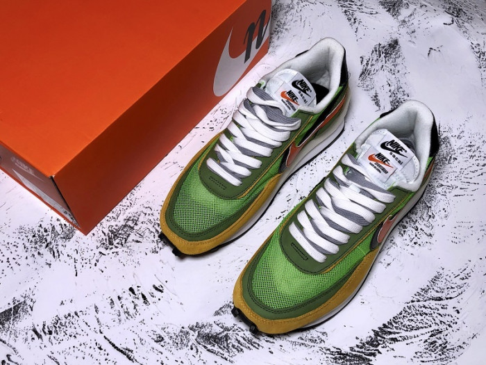 NIKE LD WAFFLE SACAI GREEN MULTI BV0073-300