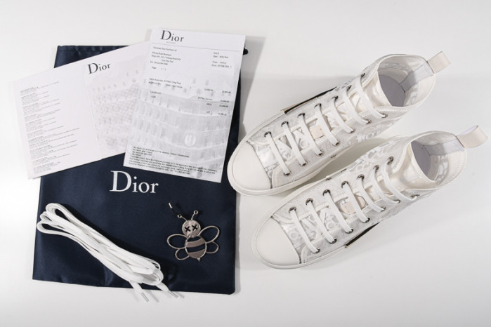 D10R SNEAKER