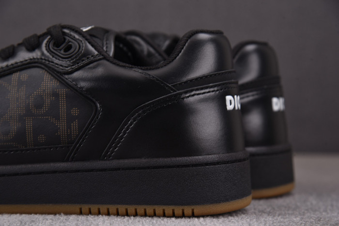 D10R B27 LOW SNEAKER