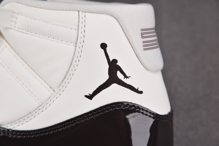 Air Jordan 11 WMNS “Neapolitan” AR0715-101