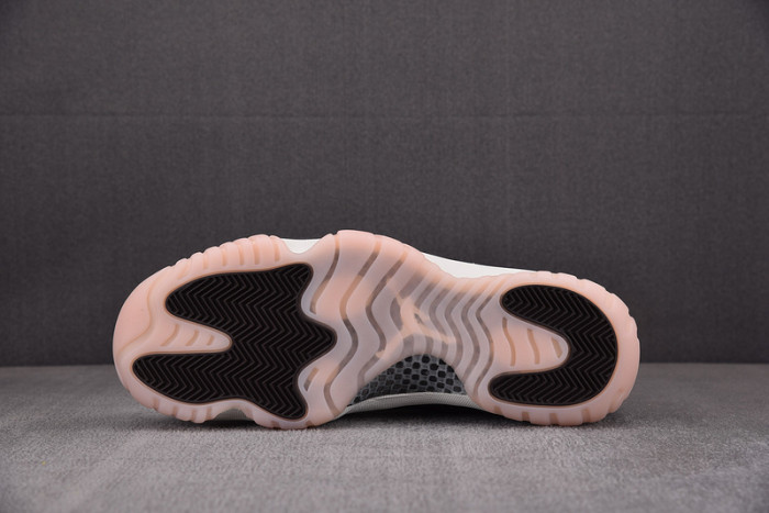 Air Jordan 11 WMNS “Neapolitan” AR0715-101