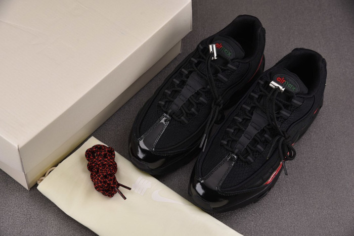 Nike Air Max 95 SP Undefeated Black  IB4453-001