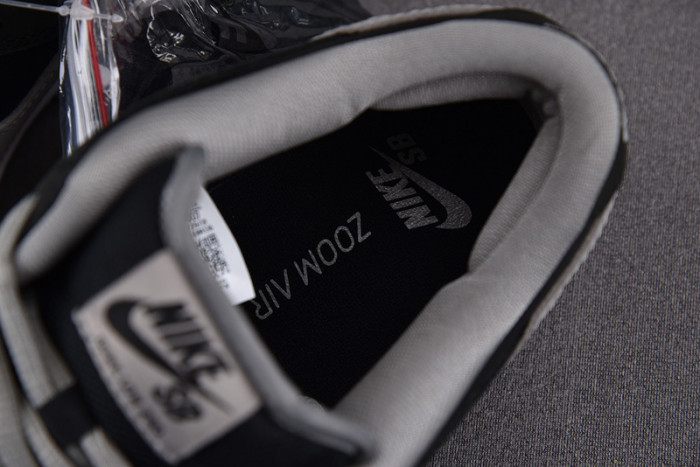 NIKE SB DUNK LOW J-PACK SHADOW - BQ6817-007