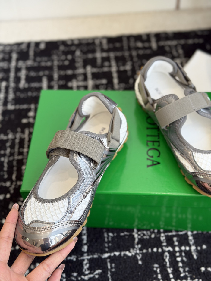BV sandal