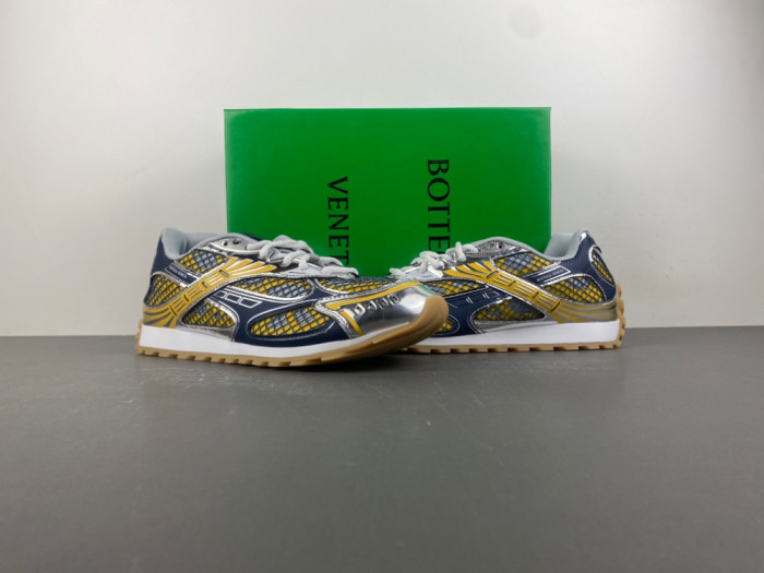 BV sneaker