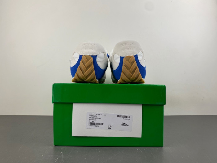BV sneaker