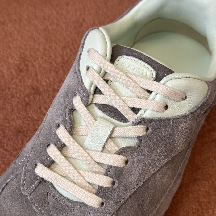BV sneaker