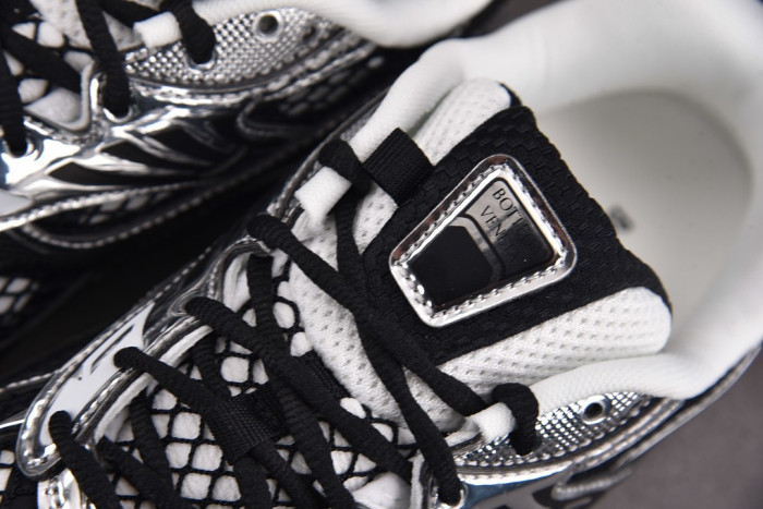 BV sneaker