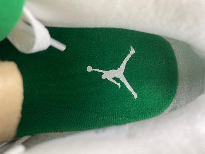 AIR JORDAN 4 “Metallic Green” CT8527-113