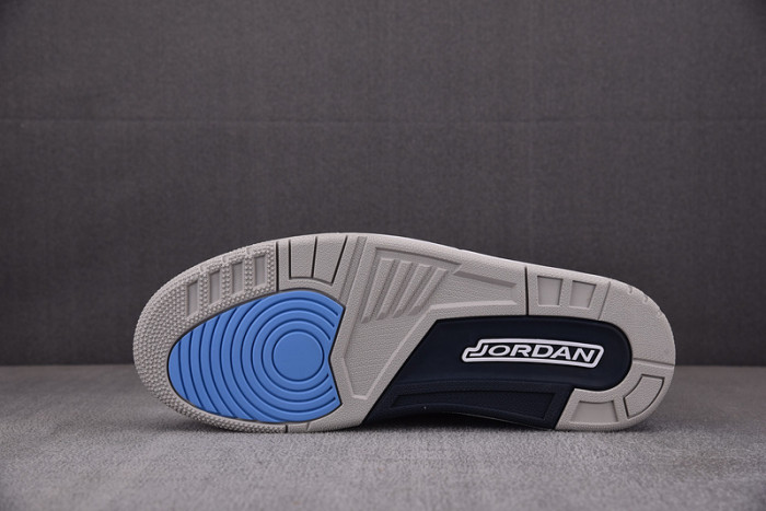 AIR JORDAN 3 RETRO “UNC” WHITE CT8532-104