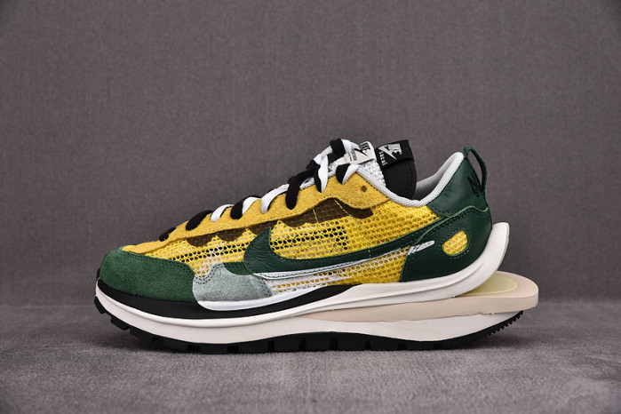 NIKE VAPORWAFFLE SACAI TOUR YELLOW CV1363-700