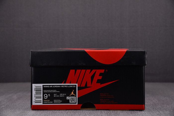 WMNS Air Jordan 1 Low OG "Mystic Navy" CZ0775-041