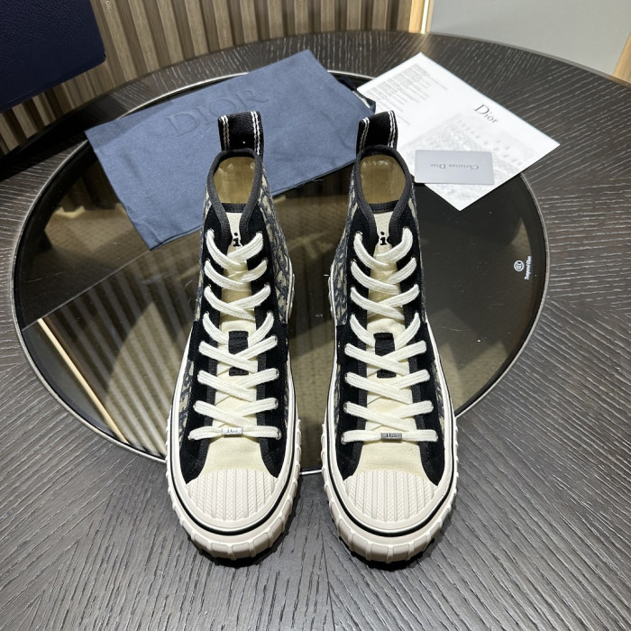 D10R SNEAKER