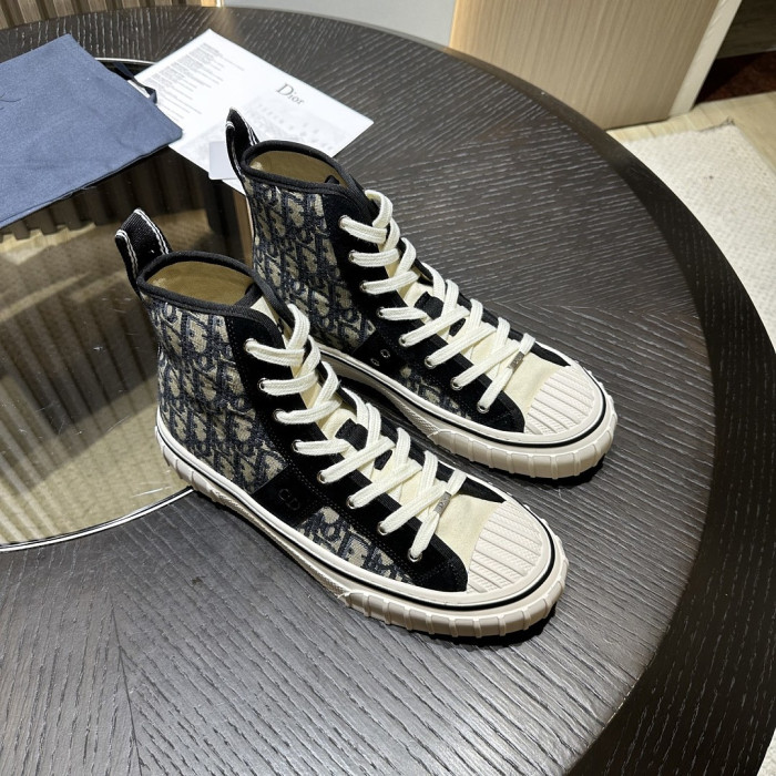 D10R SNEAKER