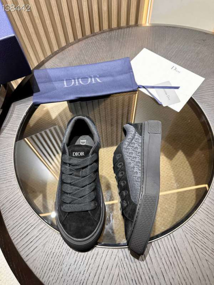 D10R SNEAKER