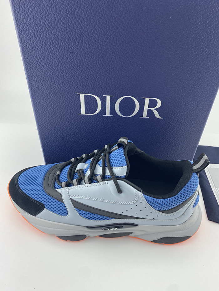D10R SNEAKER