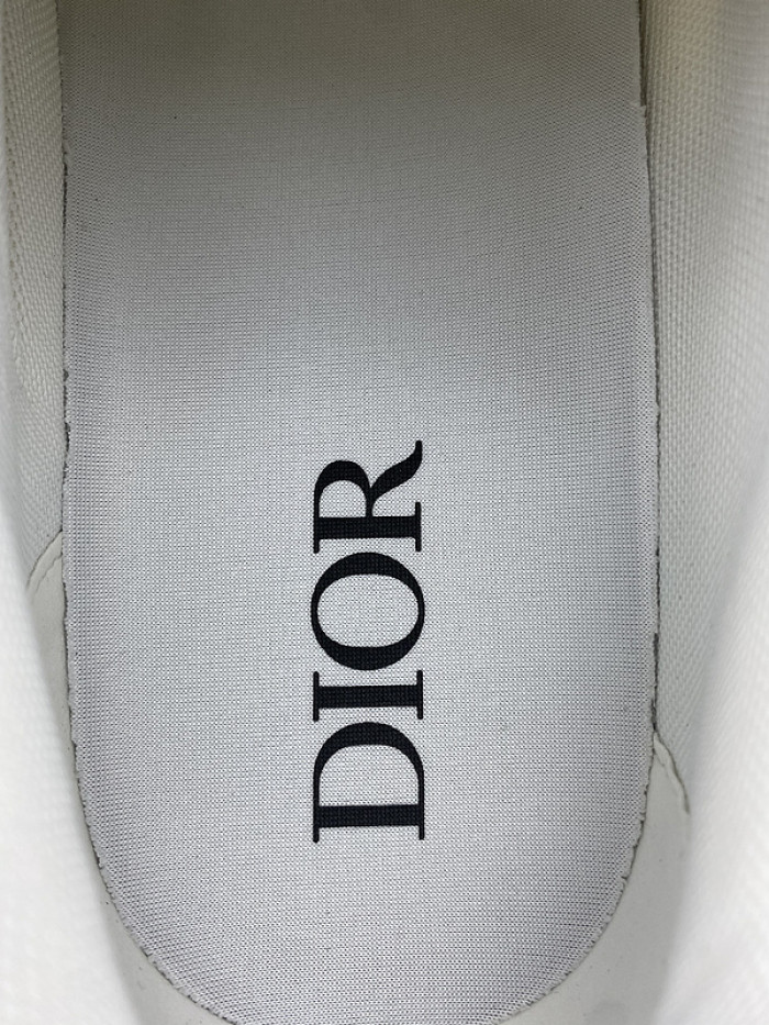 D10R SNEAKER