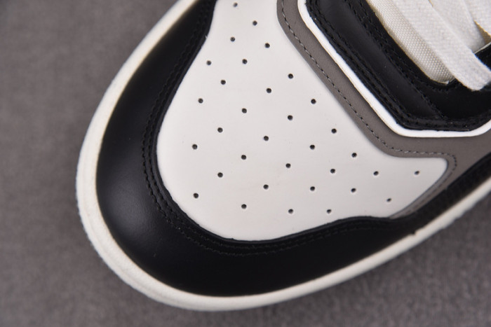 D10R B27 LOW SNEAKER