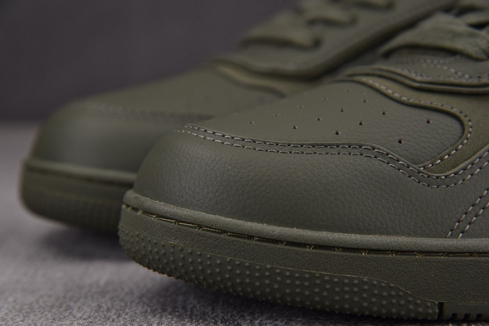 D10R B27 LOW SNEAKER