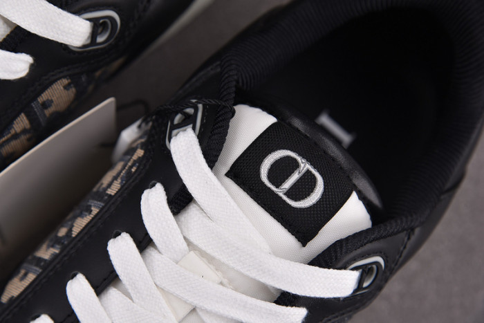 D10R B27 LOW SNEAKER