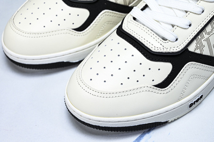 D10R B27 LOW SNEAKER