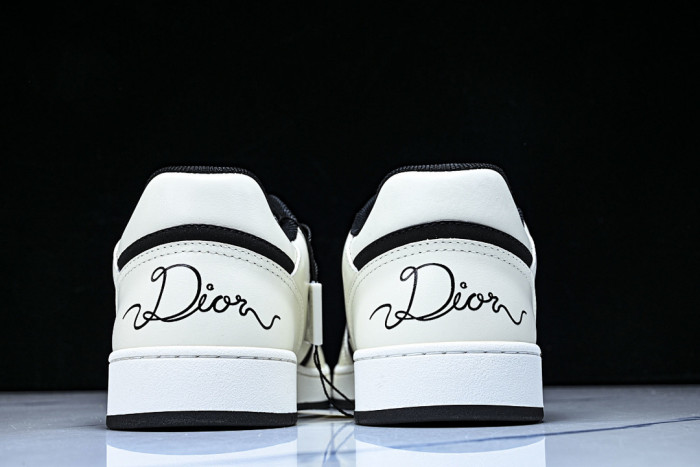 D10R B27 LOW SNEAKER