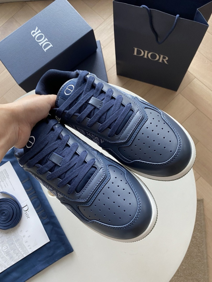 D10R B27 LOW SNEAKER