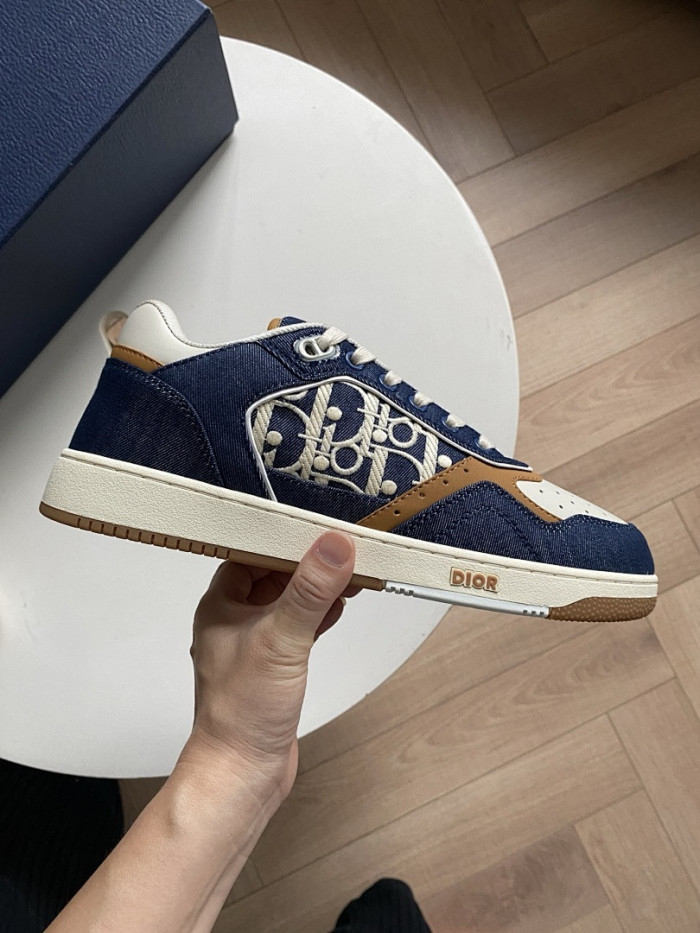 D10R B27 LOW SNEAKER