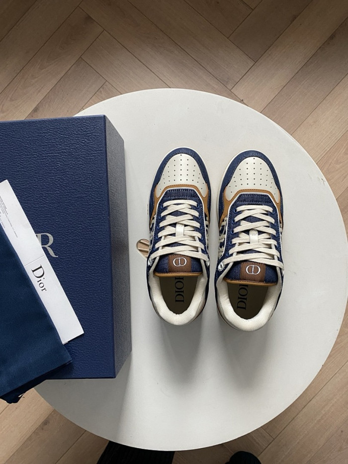 D10R B27 LOW SNEAKER