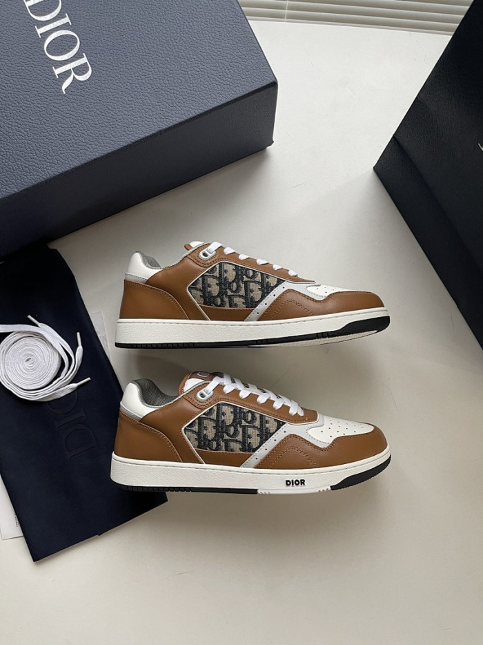 D10R B27 LOW SNEAKER