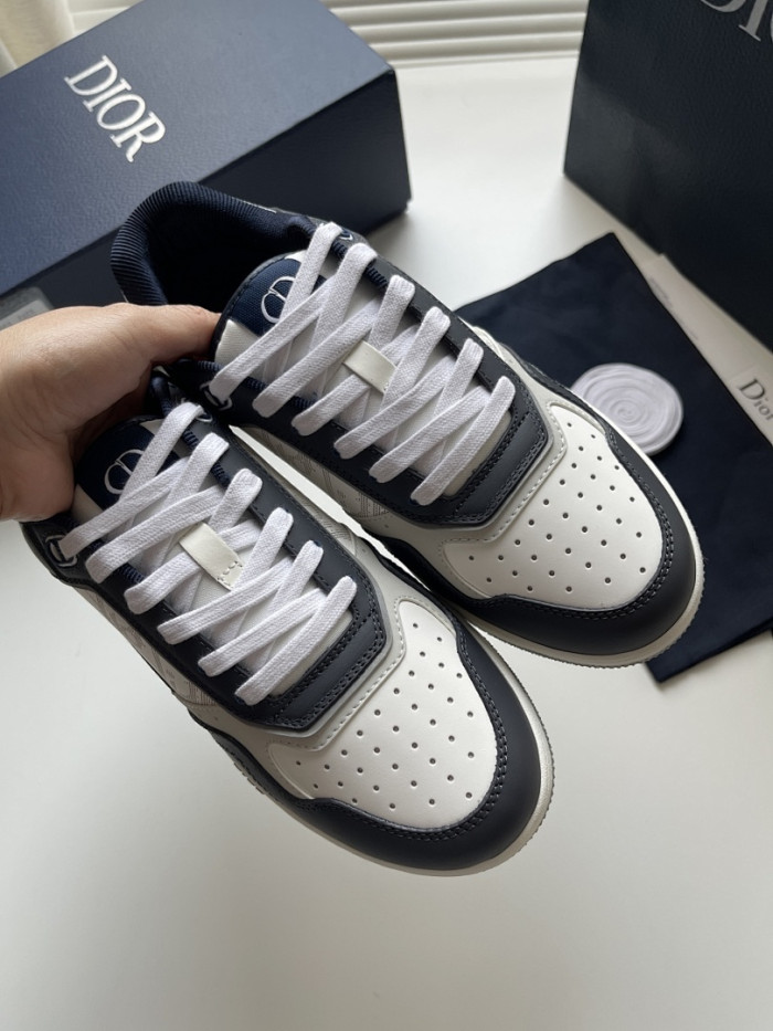 D10R B27 LOW SNEAKER