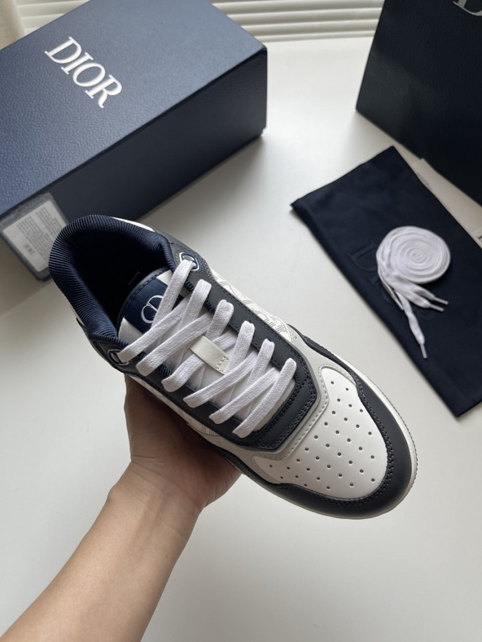D10R B27 LOW SNEAKER