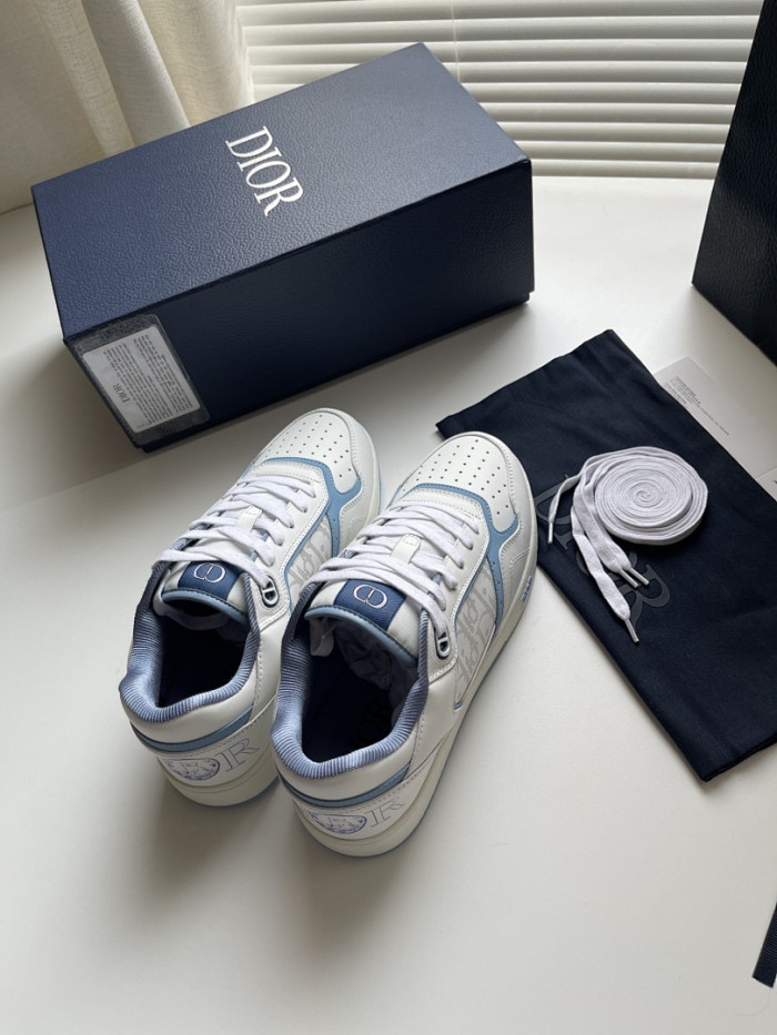 D10R B27 LOW SNEAKER