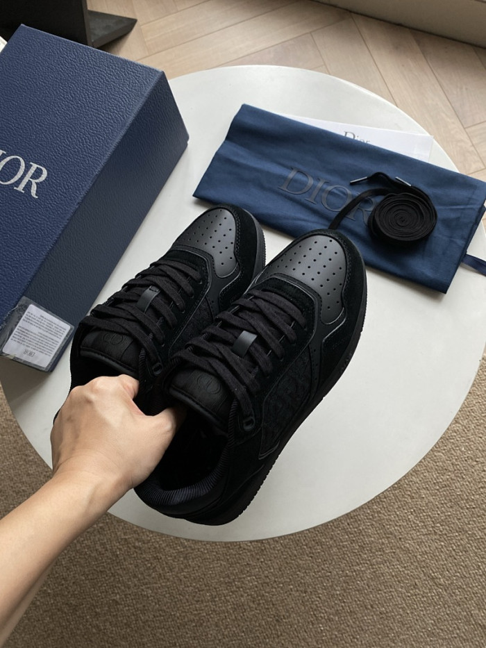 D10R B27 LOW SNEAKER