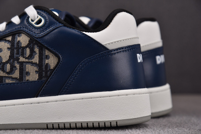 D10R B27 LOW SNEAKER